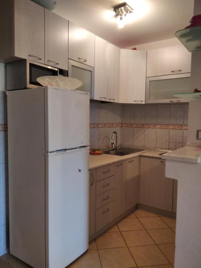 Apartmani Petrovac Na Moru Bagian luar foto